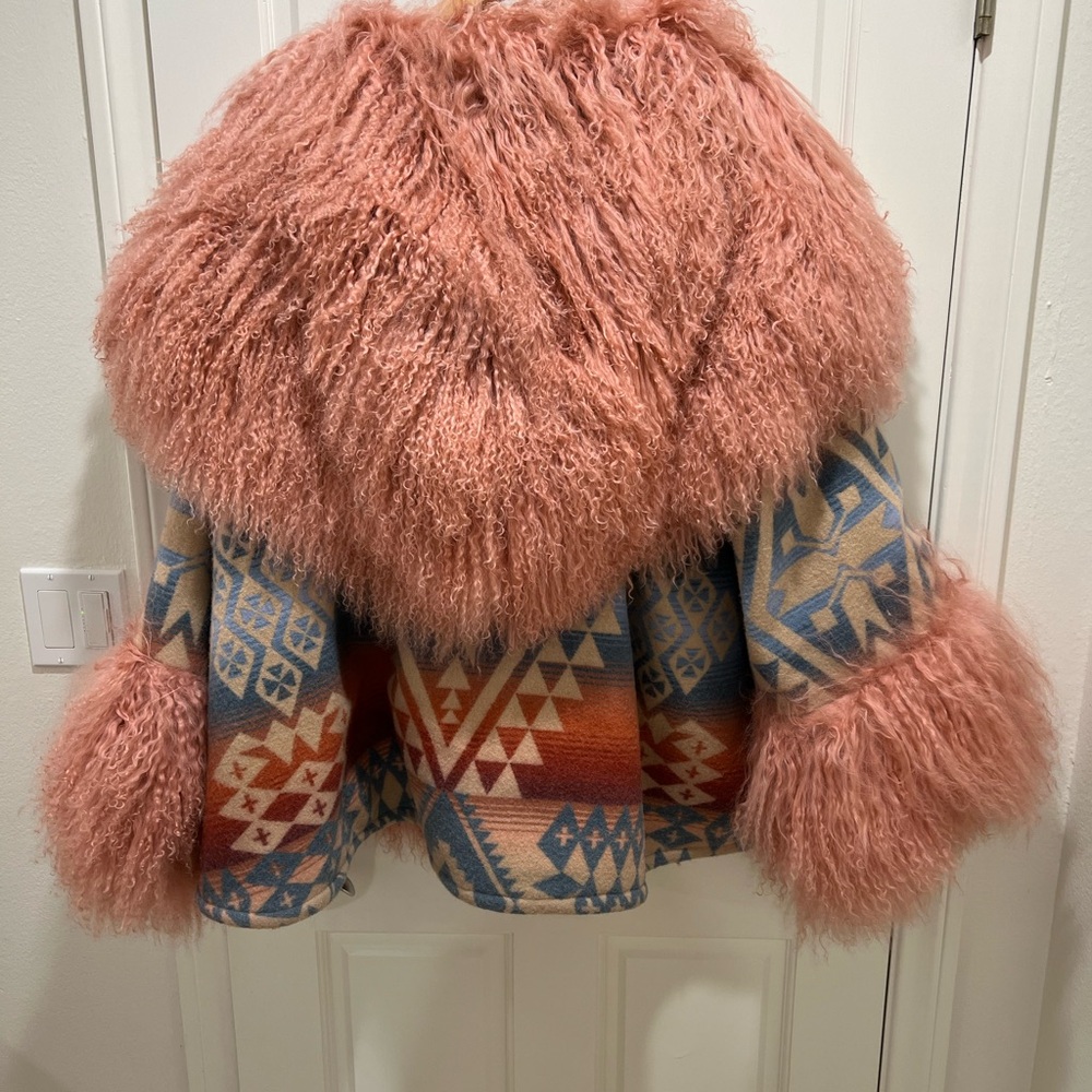 Lindsey Thornburg CANYONLANDS SHEARLING CLOAK - Picture 2 of 8